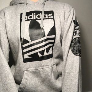 Adidas Sweatshirt